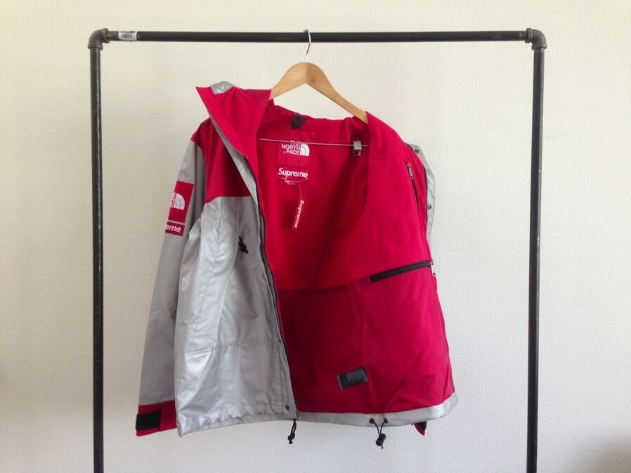 SUPREME X THE NORTH FACE 3M MOUNTAIN PARKA REFLECTIVE SILVER SUPREME X THE NORTH FACE 3M MOUNTAIN PARKA REFLECTIVE SILVER