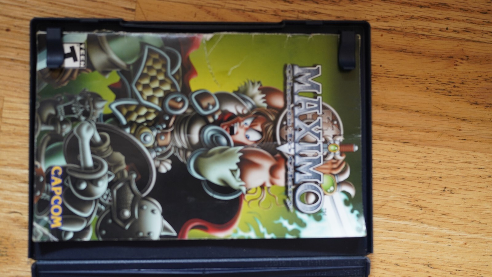 Maximo: Ghosts to Glory (Sony PlayStation 2, 2002) USED/CRACK IN DISC/PLAYS