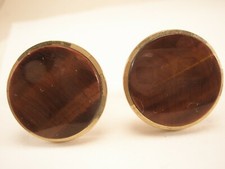 Beautiful Reddish Stone  Gold Tone Vintage Cuff Links plain simple quality