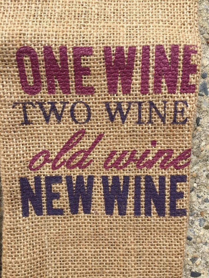 СОВЕРШЕННО новый мешковина один два старый новый жизнь слишком короткая, чтобы пить плохие винные пакеты набор из 2 - Изображение 4 из 4