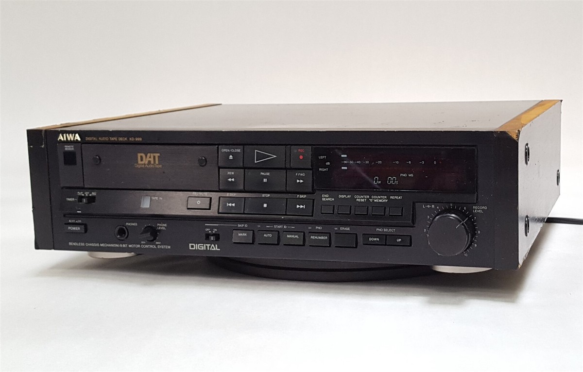 AIWA XD-999 XD999 DAT Digital Audio Tape Player Recorder Deck