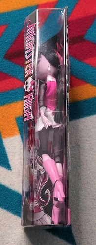 Monster High CFC61 Original Ghouls Collection Draculaura Doll 2014 Retired NEW - Picture 6 of 7