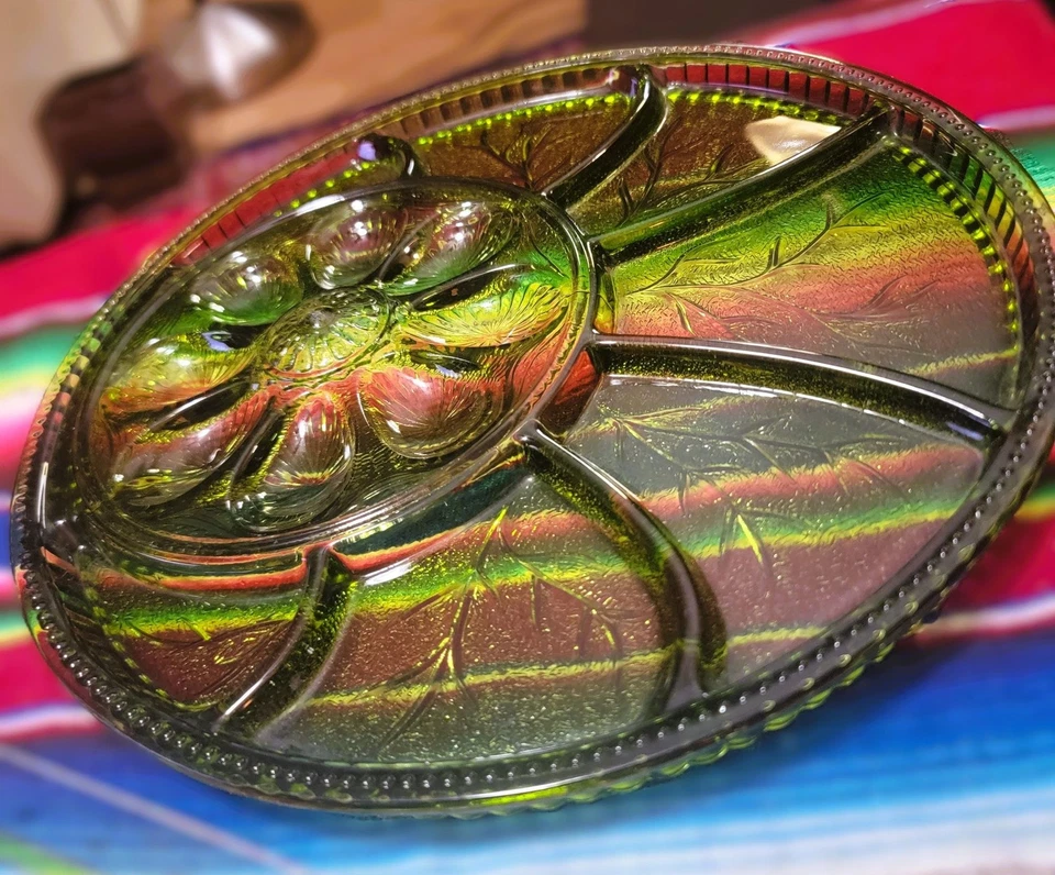 Plato para servir huevos y relish de vidrio verde Indiana 13" entretenido Foto 2 de 4