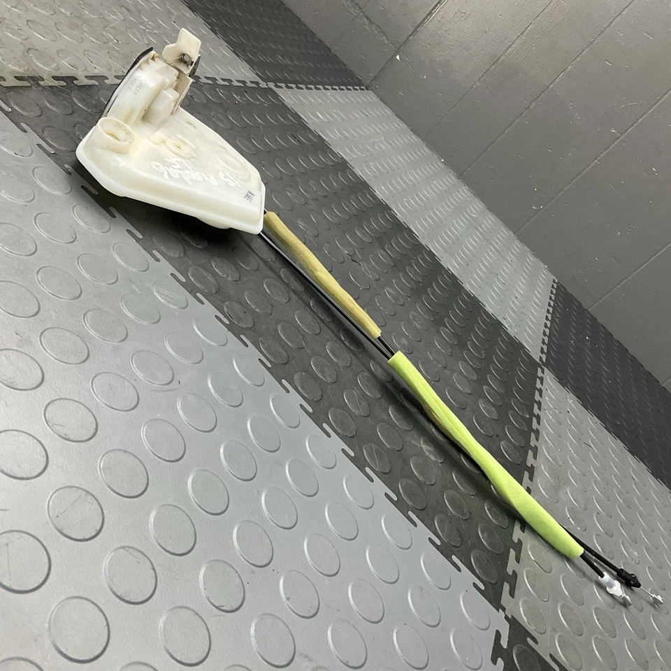 Conjunto de actuador de cierre de puerta delantero izquierdo Mazda 6 2014-2017 fabricante de equipos originales Foto 3 de 4