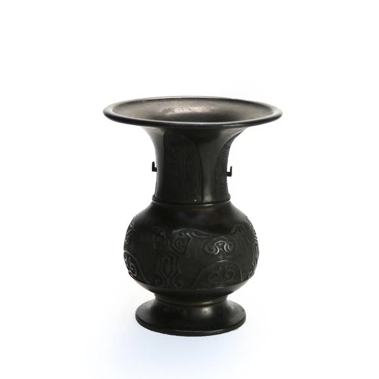 Dos jarrones antiguos japoneses de bronce de forma clásica C1910 Foto 2 de 4