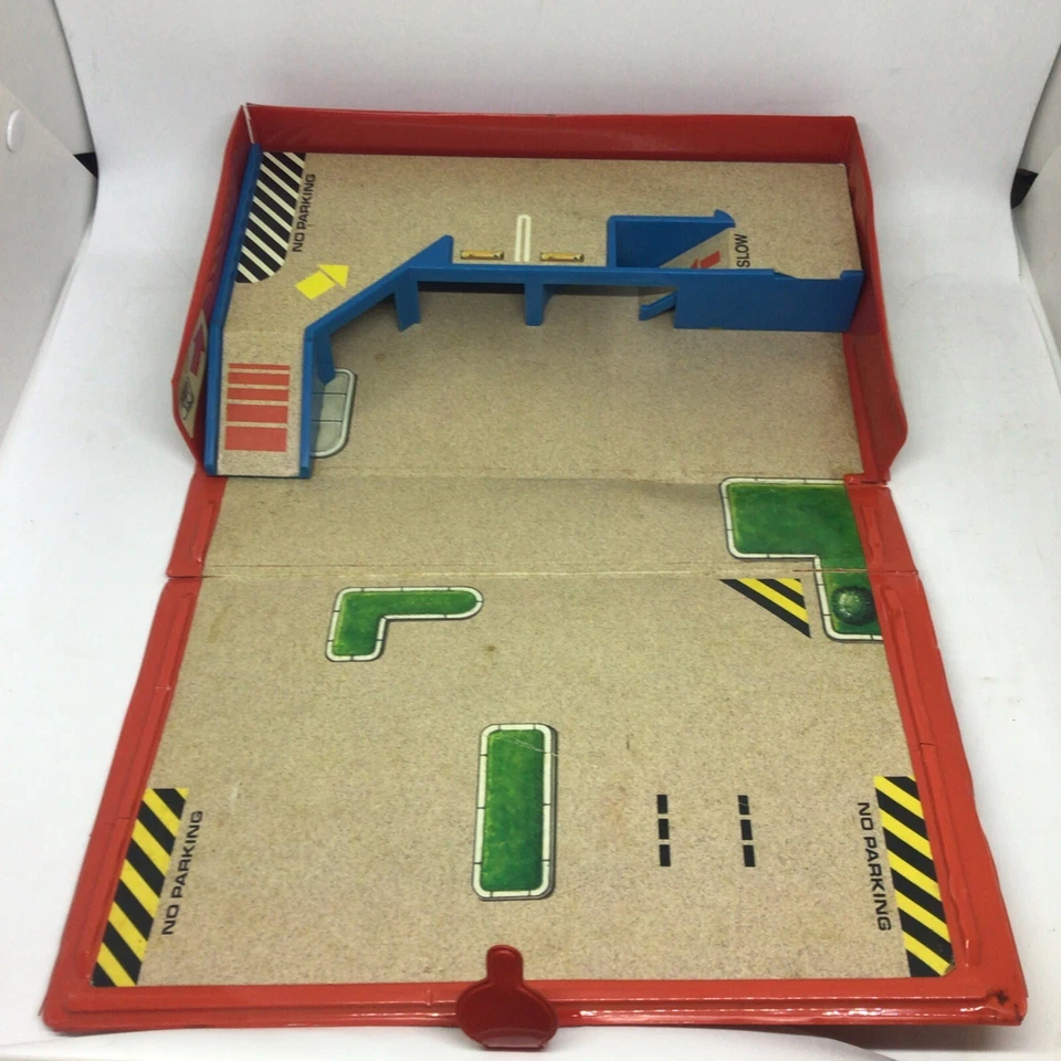 (Lot Of 6) Vint 80’s & 90’s Galoob Micro Machines Play Set W/ Misc. Accessories - Image 2 of 4