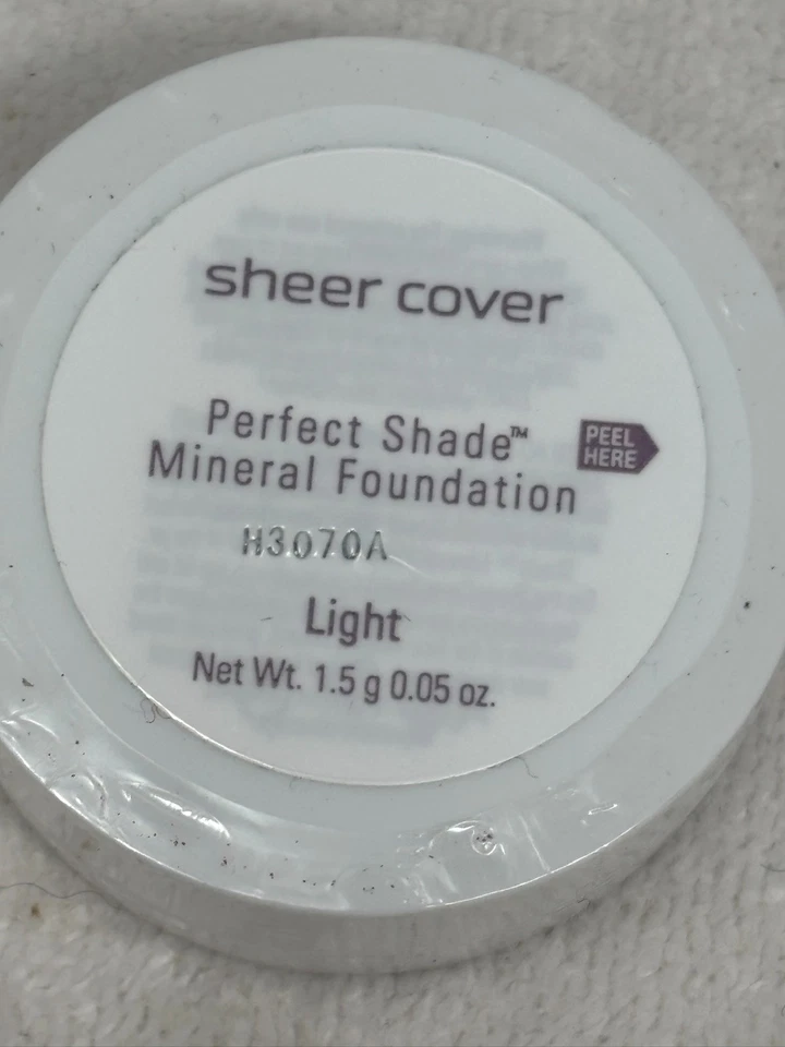 Sheer Cover Perfect Shade Mineral Foundation - Light - 1.5 g - NEW Sealed - Image 4 of 4