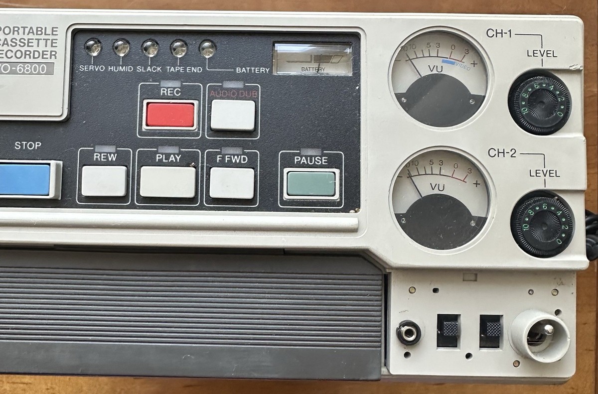 Vintage Sony VO-6800 U-Matic Portable professional VCR