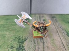 Warhammer Old World - Orcs & Goblins - Orc - Orc Boss With Great Weapon