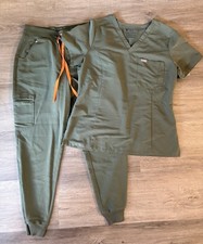 FIGS Women  s Technical Collection Olive Green L Scrub Set Top  M Jogger Pants