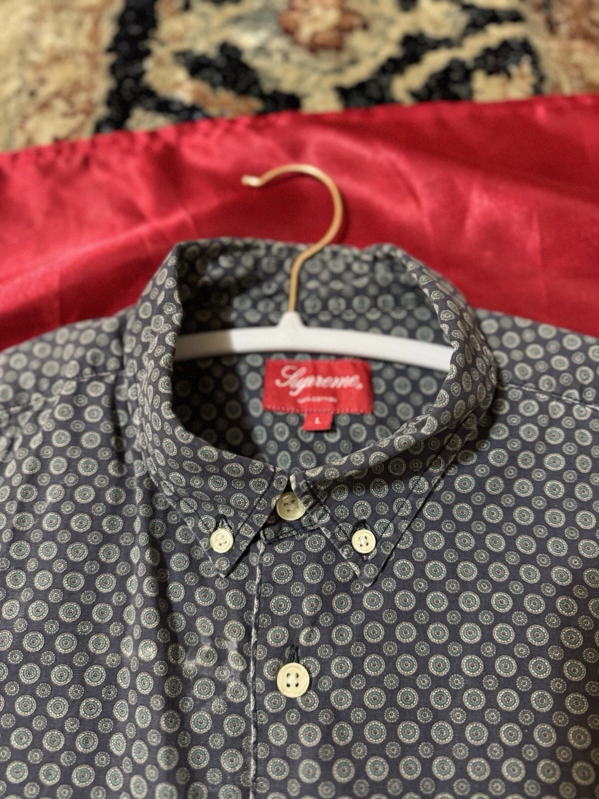 Chemise foulard vintage suprême avec motif géométrique