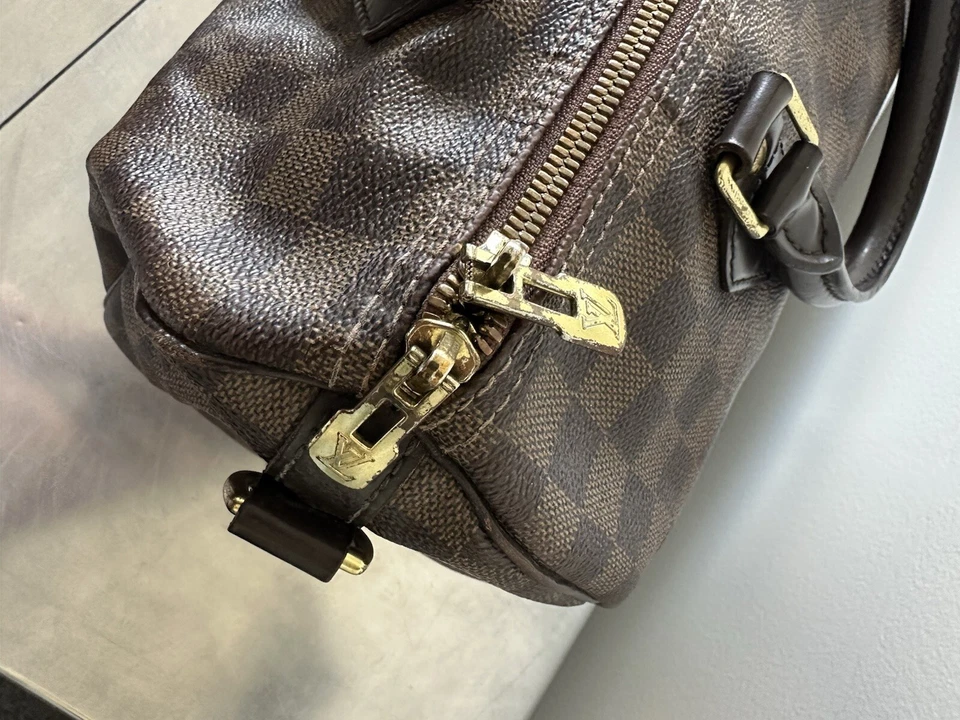 Authentic Louis Vuitton Speedy 30 B Damier Ebene Canvas Bandouliere - Image 4 of 4
