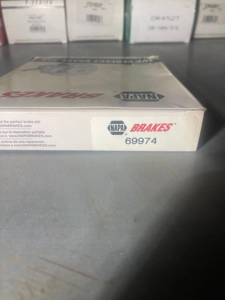 Manguera de freno NAPA 69974 para Buick Riviera 74-76, Chevrolet Laguna 75-76 Foto 2 de 2