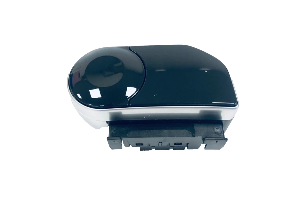 Genuine Land Rover Discovery/Range Rover Sport RH Steering Wheel Switch LR116681 - Image 4 of 4