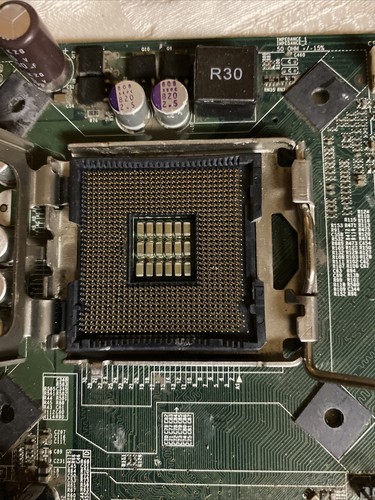 (TAL CUAL) Placa madre Broken Foxconn G33M02 Rev A00 LGA775 Mid-ATX con PINES DOBLADOS - Imagen 5 de 7