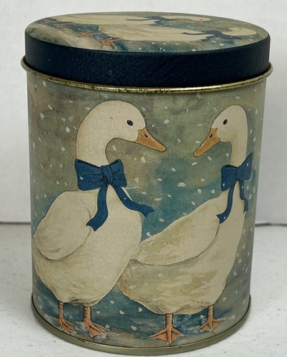 Tin Container Winter Snow 2 Geese with Blue Bows EMPTY - Picture 2 of 11