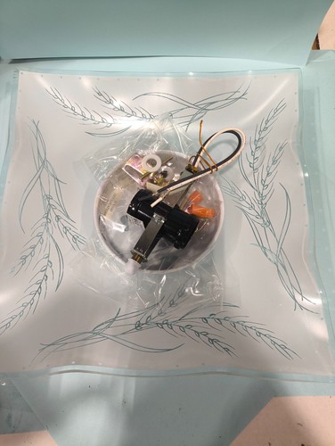 Builder’s Best Vintage Ceiling Fixture 74125 White Glass With Wheat Design NEW - Picture 2 of 6