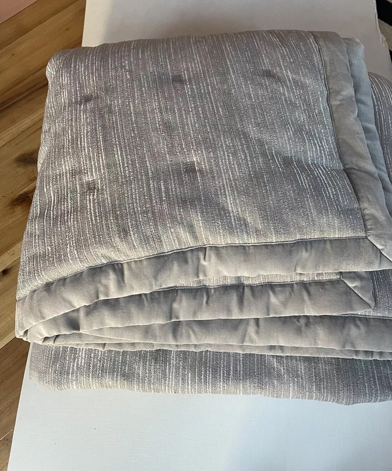 DONNA KARAN Radiance Full / Queen Silver Grey Metallic Quilt $440 New, Defect - Image 4 of 4