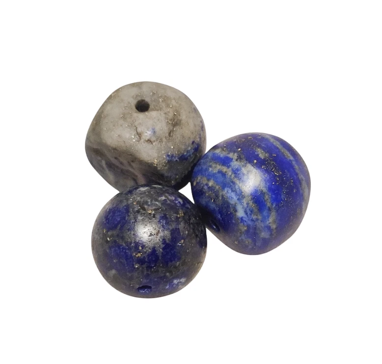 Trío de cuentas de sello talladas a mano de lapislázuli 1900-1920 (Afganistán-norte de la India) Foto 3 de 4