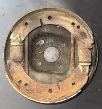 Mga 1500 Front Right Brake Backing Plate Atb4190. 811552rh. -c2 2 Mga 1500 Front Right Brake Backing Plate Atb4190. 811552rh. -c2 2