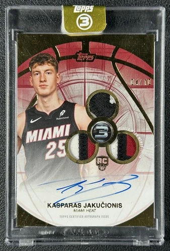 KASPARAS JAKUCIONIS 2025-26 TOPPS THREE 3 ROOKIE VERTICAL PATCH AUTO GOLD RC /10