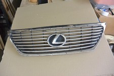 Calandre Lexus LS