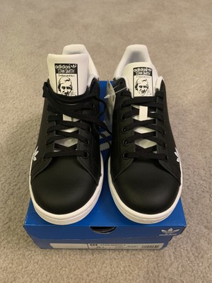 kids black stan smiths
