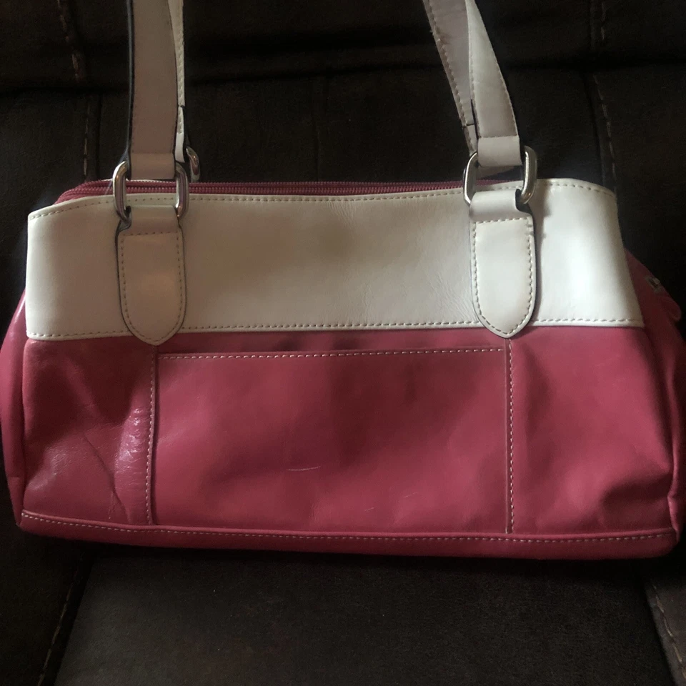 Linda bolsa de mão de couro rosa detalhes brancos alça dupla BarbieCore Vibe - Imagem 3 de 4