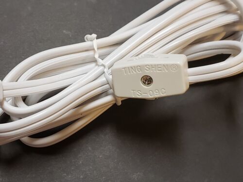 8' WHITE LAMP CORD SET WITH LINE SWITCH & POLARIZED PLUG 18/2 SPT-2 NEW 46851JB - Picture 4 of 4