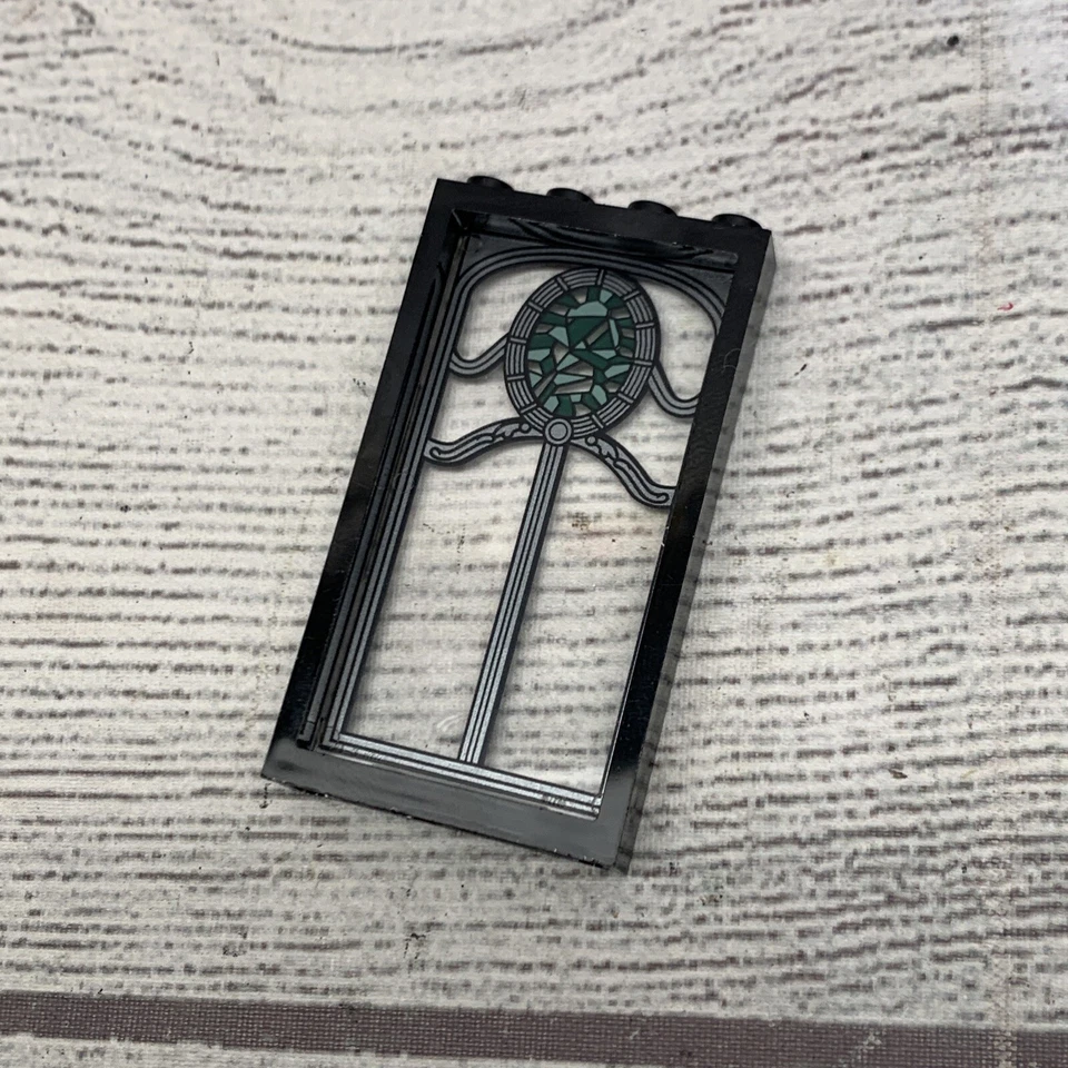 Lego 57895pb032 1x4x6 декоративная серебряная рама темное, песочно-зеленое окно - Изображение 2 из 3