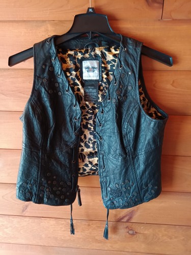 Gilet Harley Davidson nero pelle di agnello borchiato taglia XL borchiato Harley sul retro - Foto 2 di 14