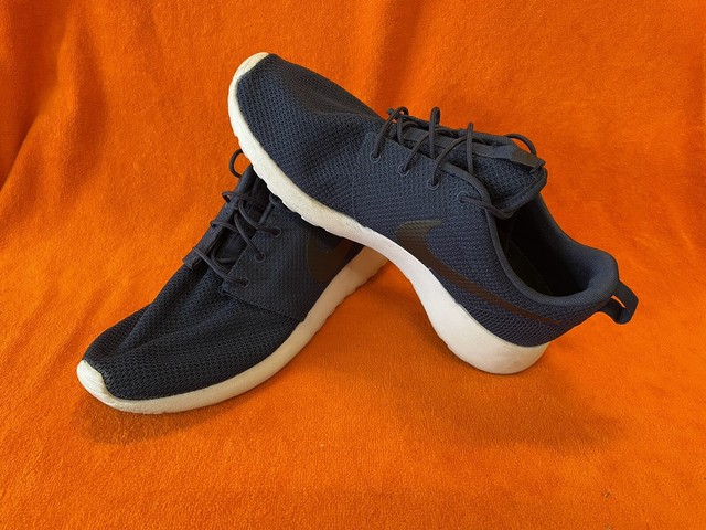 nike roshe one navy
