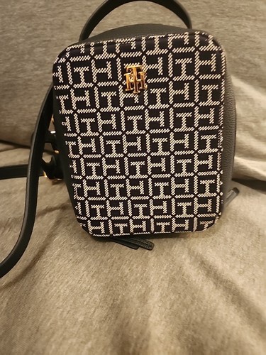 Tommy Hilfiger Leather Crossbody Camera Bag Blue and Beige Color