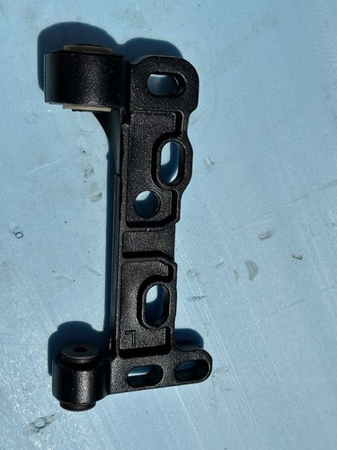Chevrolet GMC Envoy Trailblazer 02-09 Front Lower L Control Arm Support Bracket