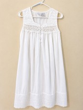 Cottage Core Vintage Cotton Lace Gown Size Medium