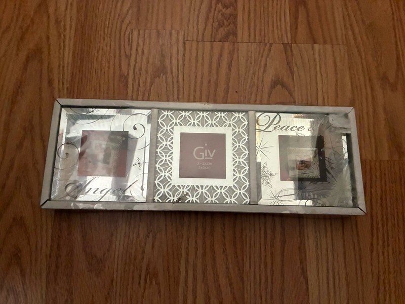 Holiday Glass World 3 Pack Frames For 2x2 Photos/pictures