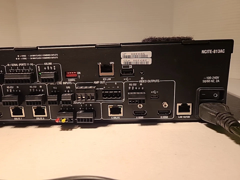 Interruptor de presentación de video digital AMX NCITE-813AC 8×1:3 4K60 4:4:4 Foto 4 de 4