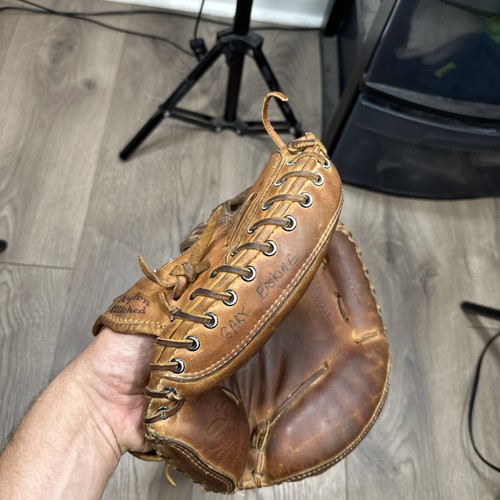 Wilson A2400 Professional Catchers Mitt Pro Toe Twin Action RHT Pre-owned - Picture 8 of 10