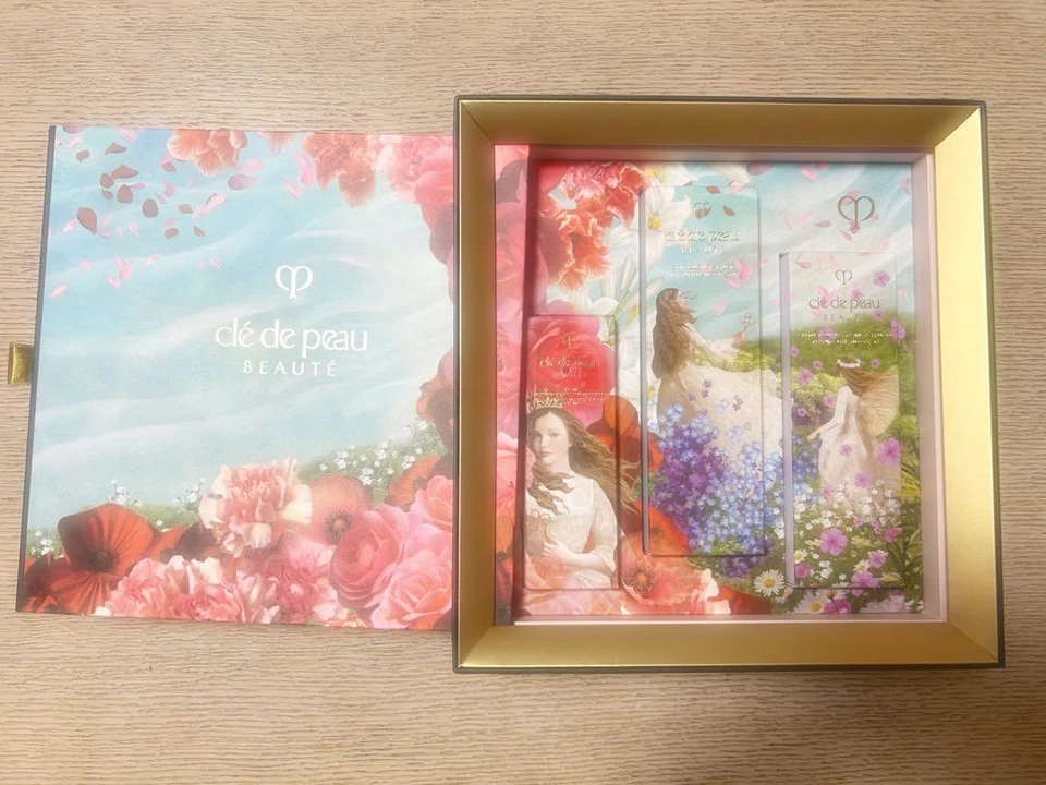 Cle De Peau Beaute 2023 Radiance Regalo Juego de 3 Piezas Edición Limitada de Japón FS JP Foto 2 de 3