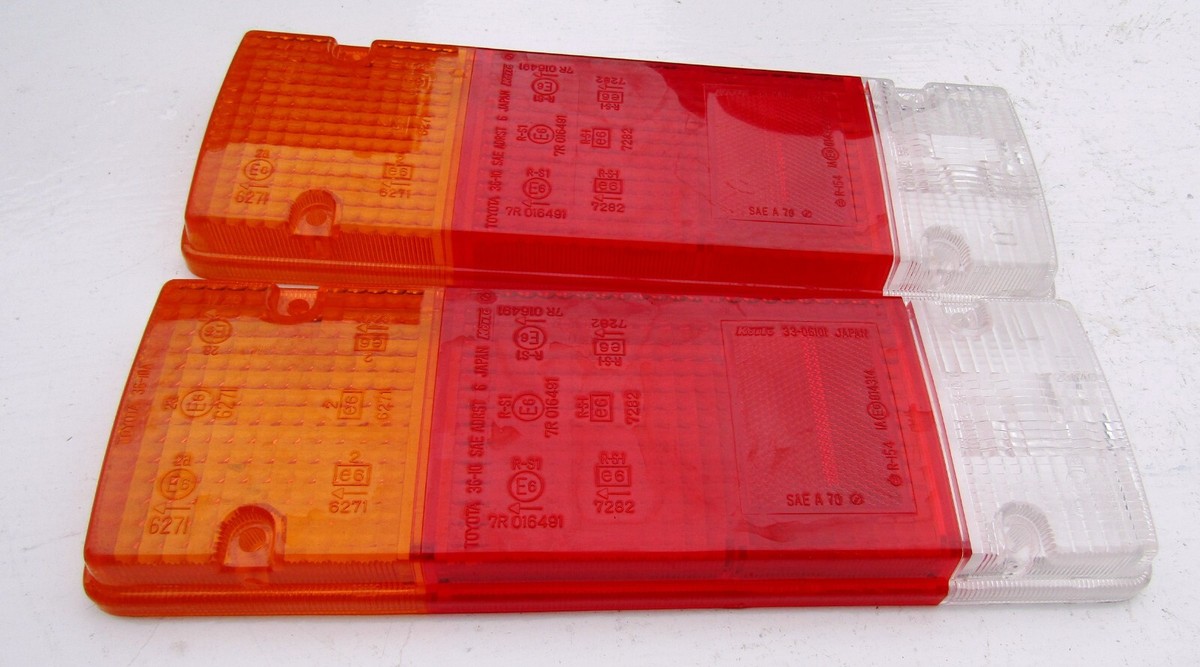Hino Dutro XZU620T Tail Light Lens Pair LH RH Koito 33-06101