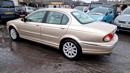 2001 Jaguar X-Type 2.5 V6 SE 4dr Auto SALOON Petrol Automatic - Picture 7 of 18