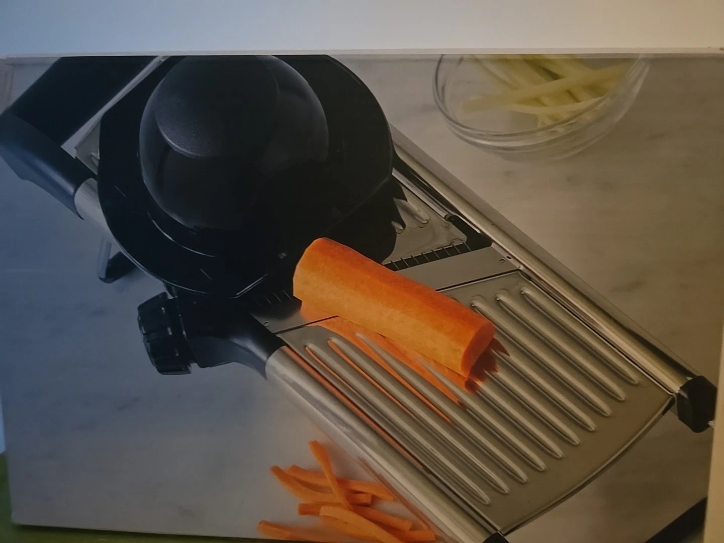 Mandoline Food Slicer Stainless Steel. PBA Free. 2.5x16.5x6.5. SUR LA TABLE
Opens in a new window or