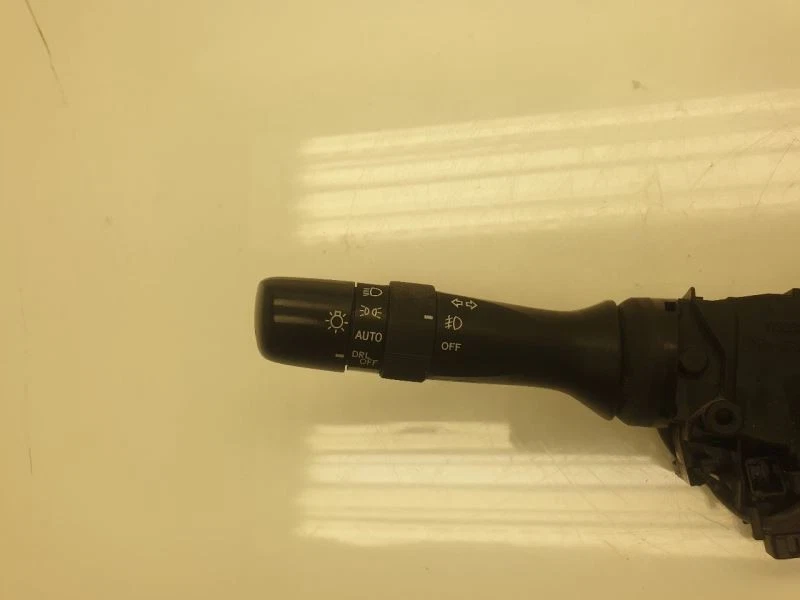 MONTAJE INTERRUPTOR COLUMNA DIRECCIÓN TOYOTA PRIUS V 12 13 14 15 16 17 18 Foto 3 de 4