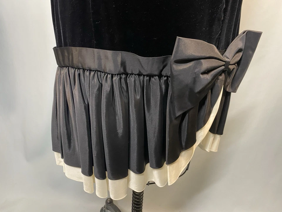 Vestido Vintage TALLA GRANDE Negro Terciopelo Vaina Volantes JESSICA COLE AÑOS 80 90 Foto 3 de 4