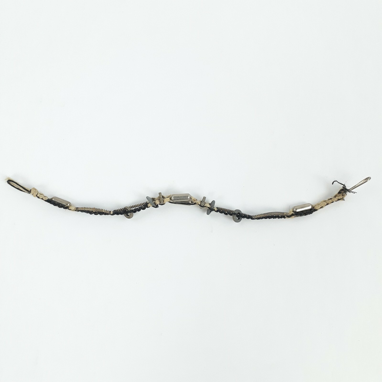 Art Bracelet 9" Macram&eacute; Jewelry & Wood Bead Closure