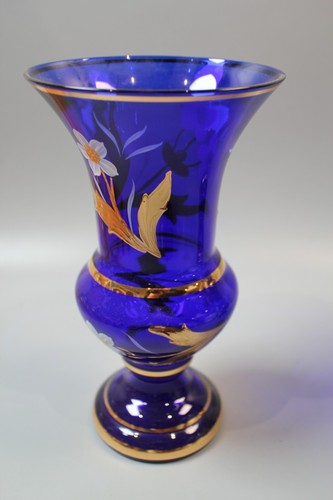 Pair of Beautiful Handpainted Cobalt Blue Glass Vases, possibly Bohemian - Picture 5 of 15