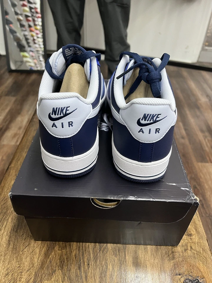 Nike Air Force 1 '07 LV8 Juego Royal Navy Parte Superior Baja FQ8825-100 Para hombres Talla 10.5 NUEVO Foto 4 de 4