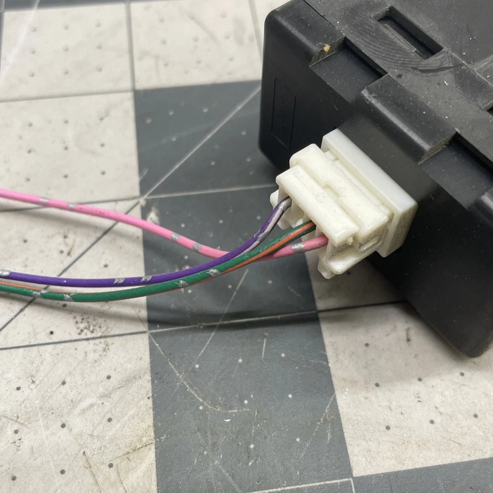 2007 2013 Nissan Altima Tire Pressure Monitoring System TPMS Module OEM 40740 - Image 4 of 4