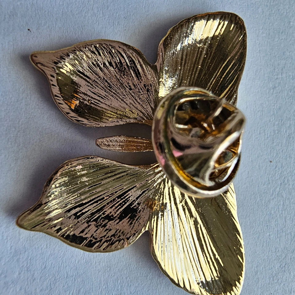 Gorgeous Cloisonné Style Butterfly Pin Blue & Green Enamel, Gold Tone - Image 2 of 4