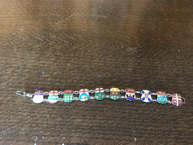 STERLING SILVER ENAMEL CANADIAN PROVINCES COAT OF ARMS BRACELET 7 STERLING SILVER ENAMEL CANADIAN PROVINCES COAT OF ARMS BRACELET 7